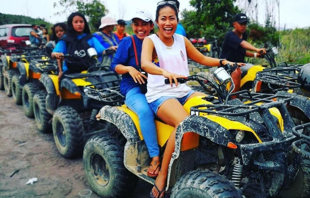 AuroraLiving Attraction Pictures